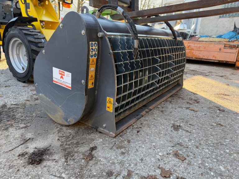 Betonmischschaufel M3 - BM 400 - neuwertig - gegen Gebot zu verkaufen